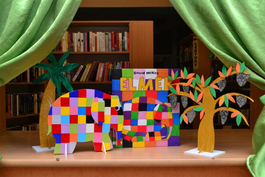 Czytanie z okienka – Elmer i niebieski słoń, czyli dobrze, że wszyscy jesteśmy inni